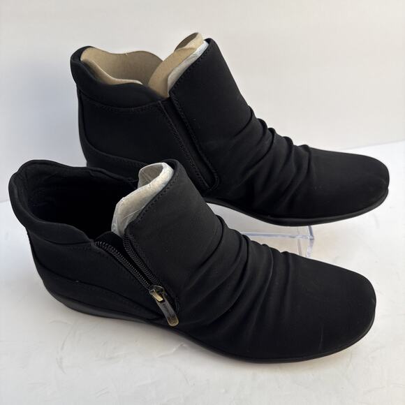 Easy Spirit Womens 9 M Sealeta Ankle Bootie Black Faux suede Square Toe NWOB - Picture 2 of 8